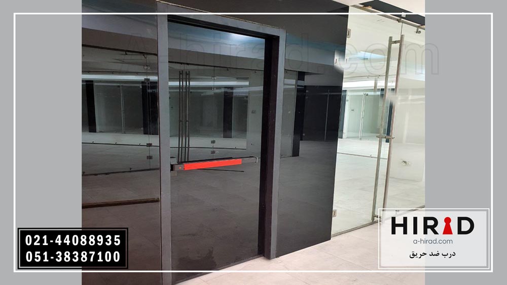 درب ضد حریق با دستگیره آنتی پانیک و روکش مشکی براق