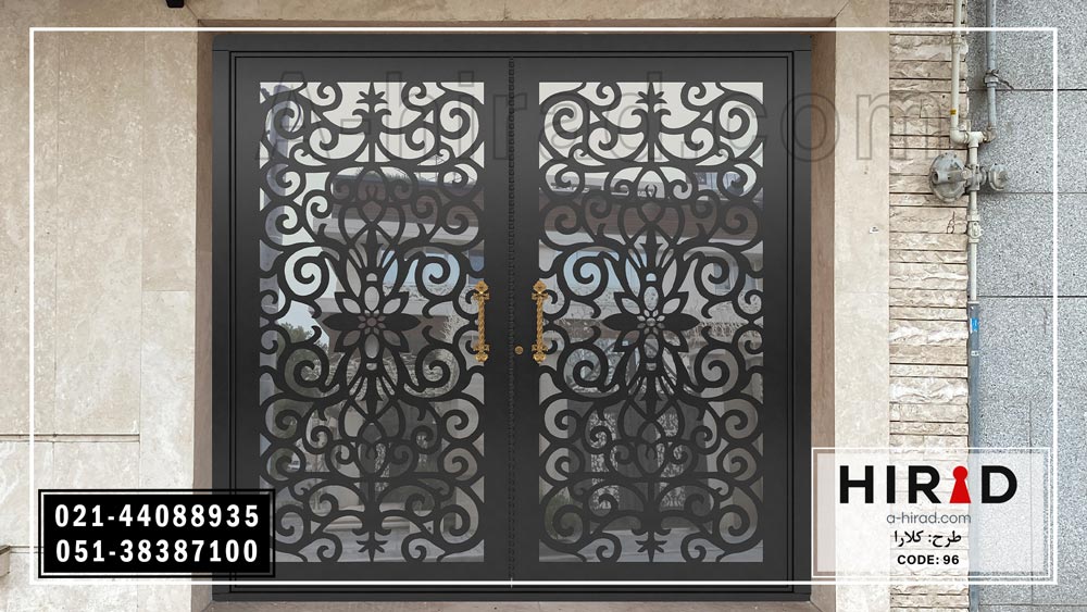 درب ساخته شده با ورق فولادی سی ان سی هیرادویژه ورودی ویلا 