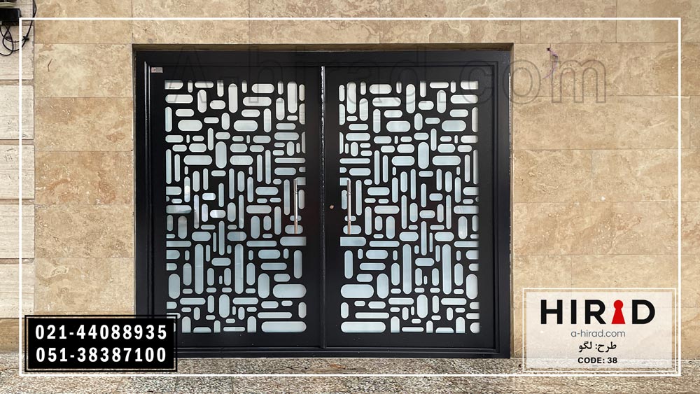 درب ویلایی ساختمان شمالی با پوشش رنگ کوره ای 