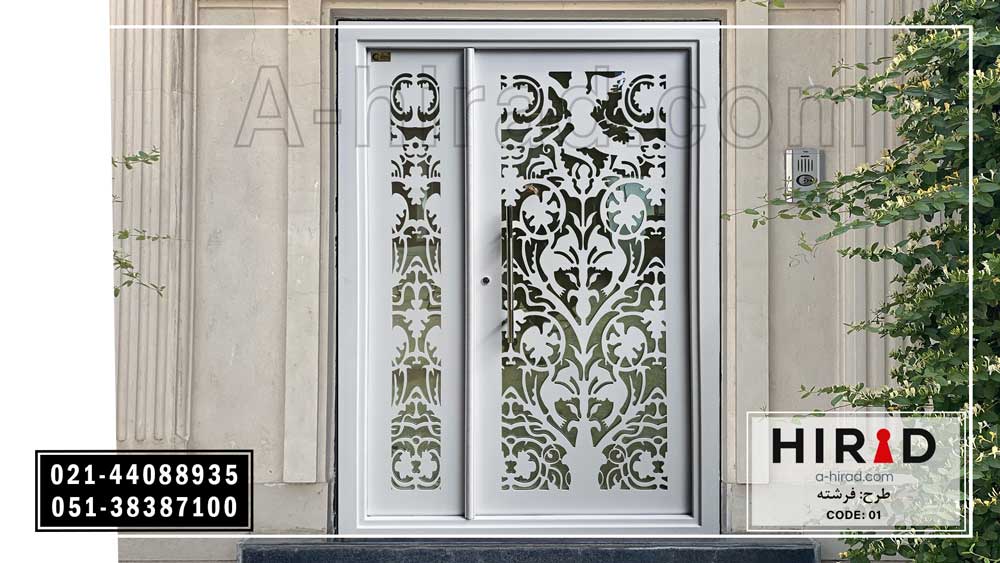 نمونه درب حیاط هیراد در شیراز