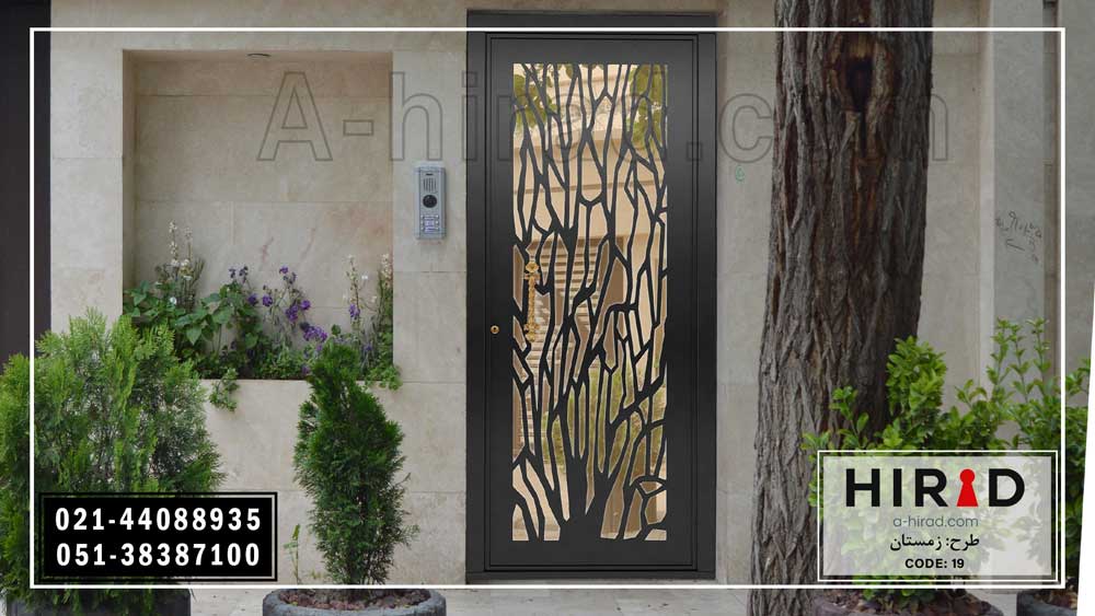 درب تک لنگه فلزی لیزری هیراد نصب شده در ساختمان جنوبی 
