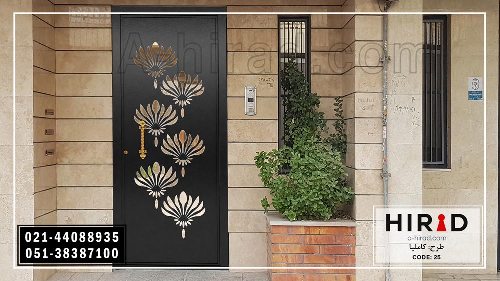 درب آماده فلزی مدل کاملیا