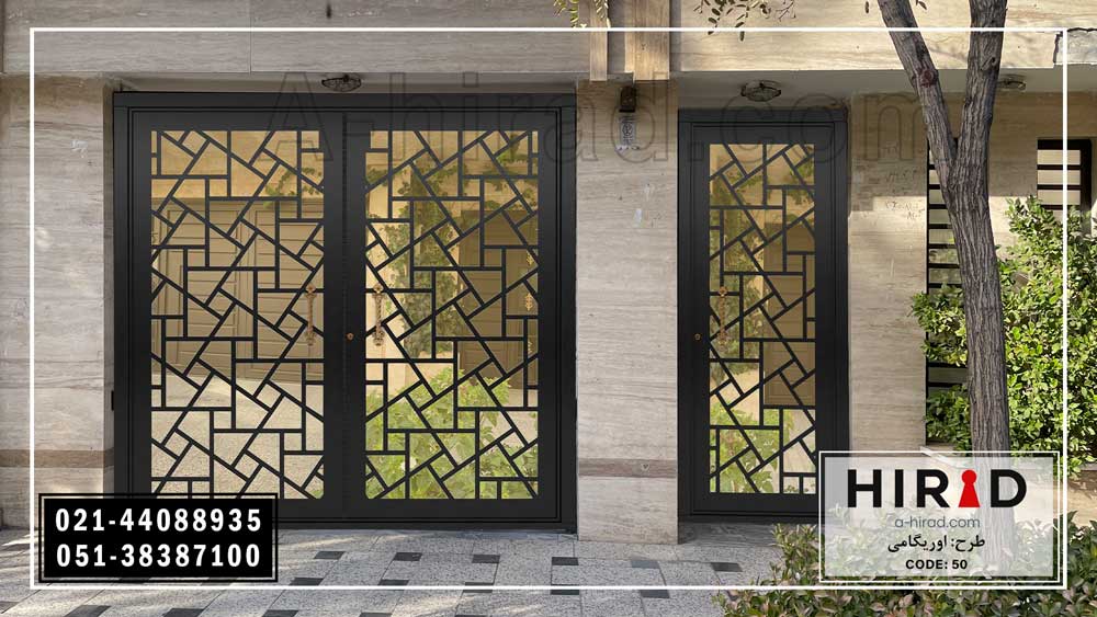درب فلزی لیزری کد 1050 هیراد دارای ابعاد 116*223 سانتیمتر ویژه ورودی نفررو ساختمان 