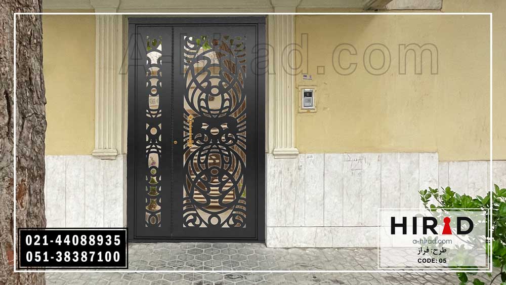 درب یک و نیم لنگه فلزی لیزری فولادی ساخته شده از ورق های فلزی