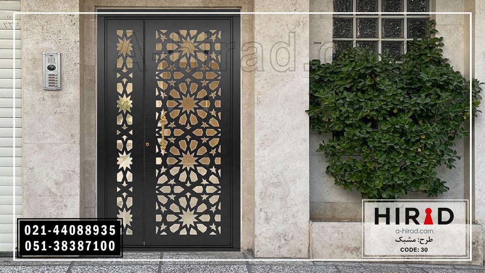 درب مناسب برای ورودی مجتمع از نوع یک و نیم لنگه فلزی