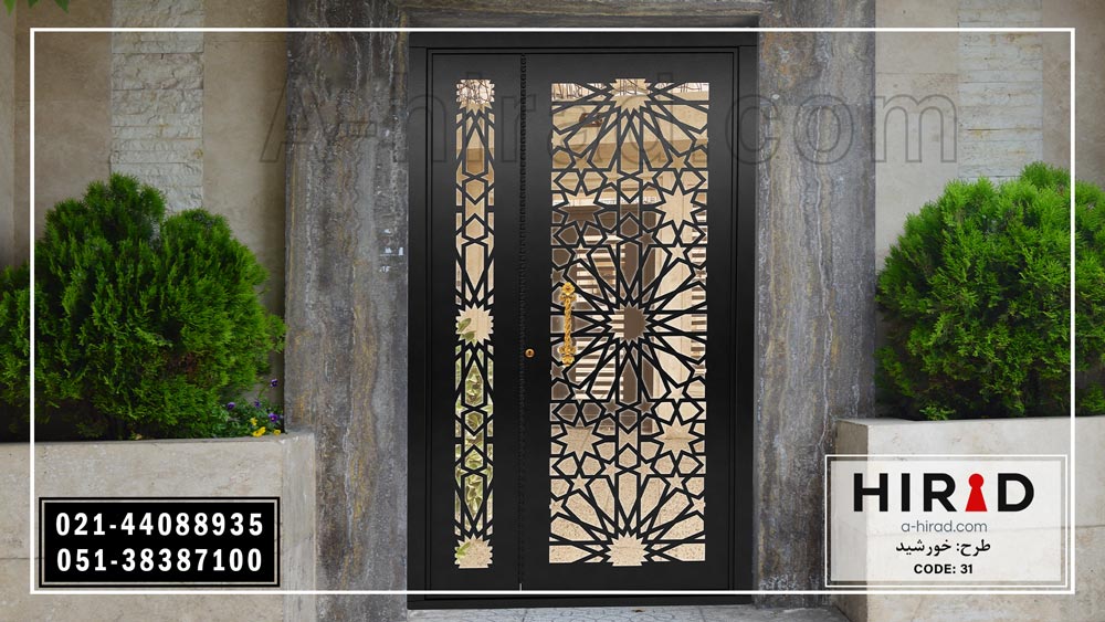 درب یک و نیم لنگه فلزی لیزری مجهز یه دستگیره چدنی با طراحی زیبا مناسب برای ورودی مساجد طرح خورشید هیراد
