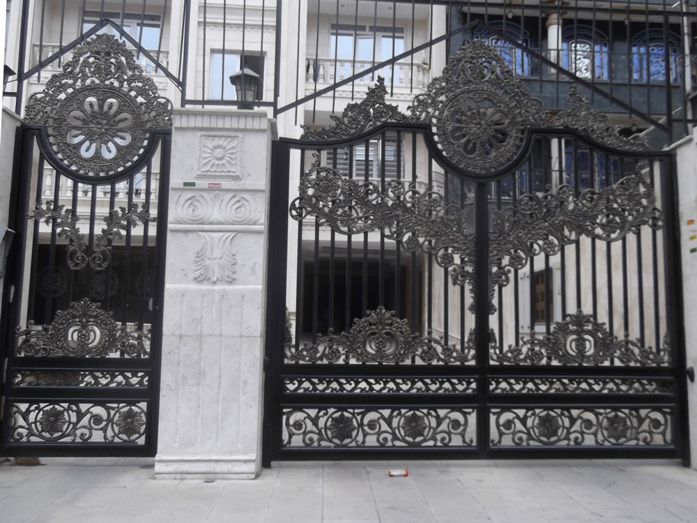 مقاومت و پایداری درب فرفورژه هیراد